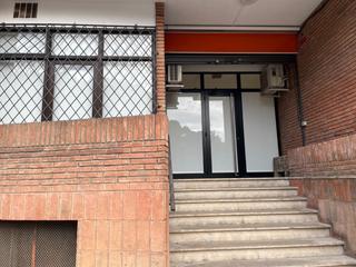 Business premise in Avinguda de l'Escultor Monjo 10