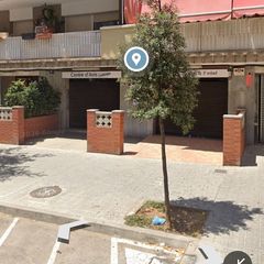 Lloguer Local Comercial a Carrer del general palafox 31. Espectacular local listo para emprender o ampliar tu negocio.
