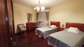 Etagenwohnung in Cruces. Exclusiva piso con trastero en barakaldo