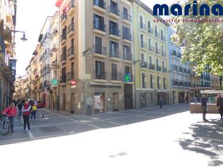 Local Comercial en Calle de san antn 63. Venta local casco viejo de pamplona