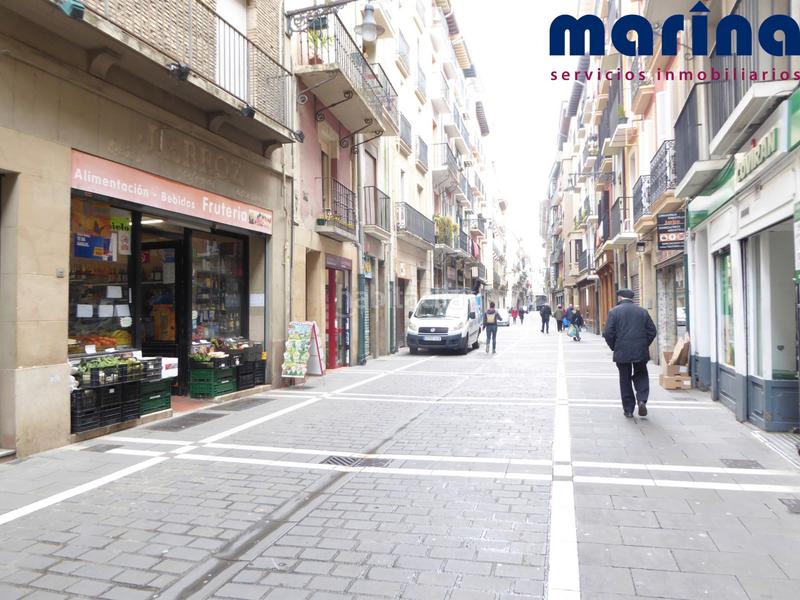 Foto 9002d7b1-b194-4d07-a5f7-1e4d9a0aeed9. Local comercial a calle de san antón 63 a Casco Antiguo Pamplona / Iruña