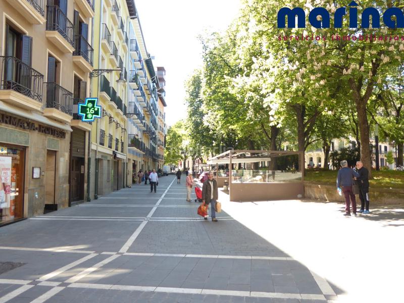 Foto ce70cfe5-de6e-46b3-bfd6-8eef2548822b. Local comercial a calle de san antón 63 a Casco Antiguo Pamplona / Iruña