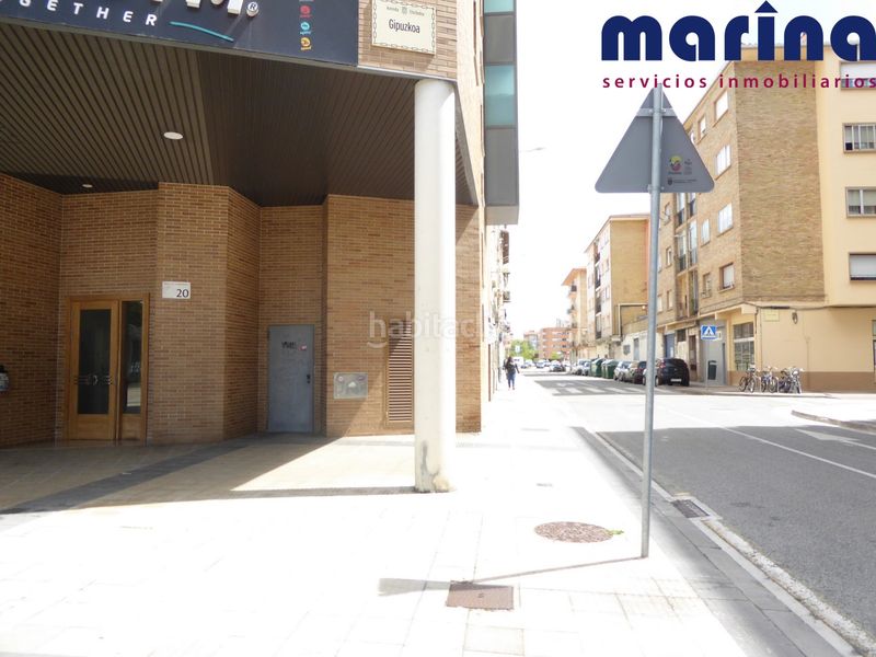 Foto e05db4c1-01f8-46e2-96b5-09357835b7a3. Local comercial a calle de santa engracia 7 a Buztintxuri Pamplona / Iruña