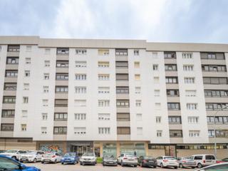 Pis a Calle pedro i 3. Piso 4 habitaciones venta pamplona  iruña