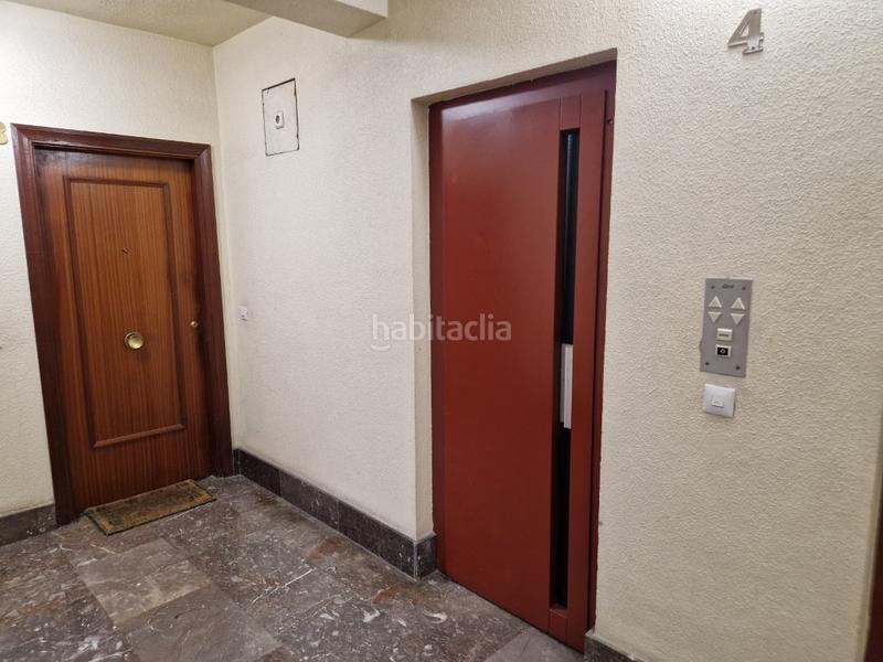 Foto d66e3f1e-769d-4283-a585-148908b5c8e3. Piso en calle pintor crispin 6 piso 3 habitaciones venta pamplona iruña en Pamplona / Iruña