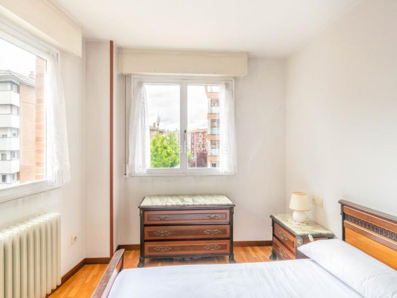 Foto 51ef45dc-bde1-442c-ad0f-d4c909758282. Piso en calle ochagavia 3 piso 2 habitaciones venta pamplona iruña en Pamplona / Iruña