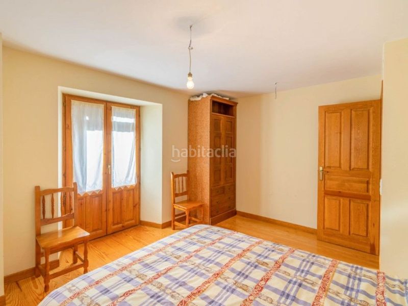 Foto 09a1a5df-cbf8-465e-a801-59b14ca1af77. Bauernhof in barrio espandoya 18 in Uztárroz