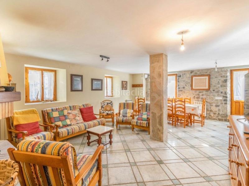 Foto 2730663a-37d1-45dc-9a8f-00b3081e0af3. Masía en barrio espandoya 18 en Uztárroz