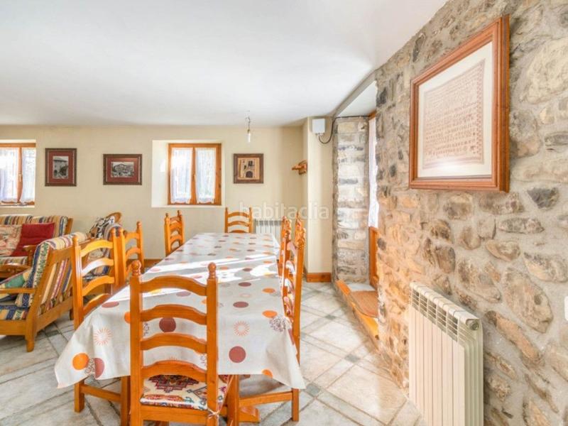 Foto 4dfa80d6-d98d-491f-ac50-e19ab8a9943a. Masía en barrio espandoya 18 en Uztárroz