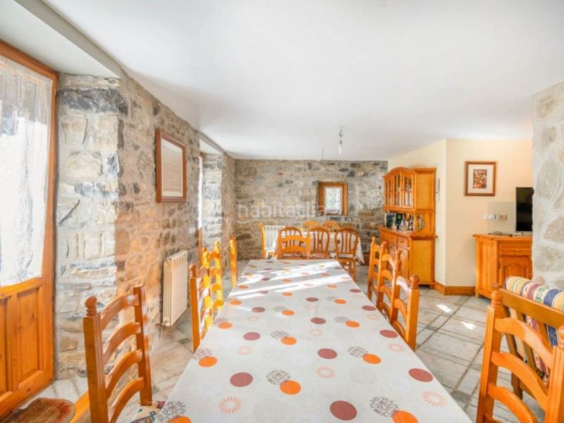 Foto c2c7ef16-46ed-462e-b315-11b7070dd472. Masía en barrio espandoya 18 en Uztárroz