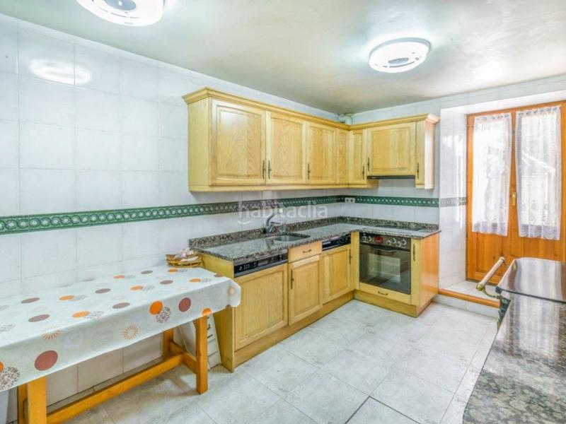 Foto f3c1f33c-46b9-4b64-9ff2-aa9fbe60dfeb. Masía en barrio espandoya 18 en Uztárroz