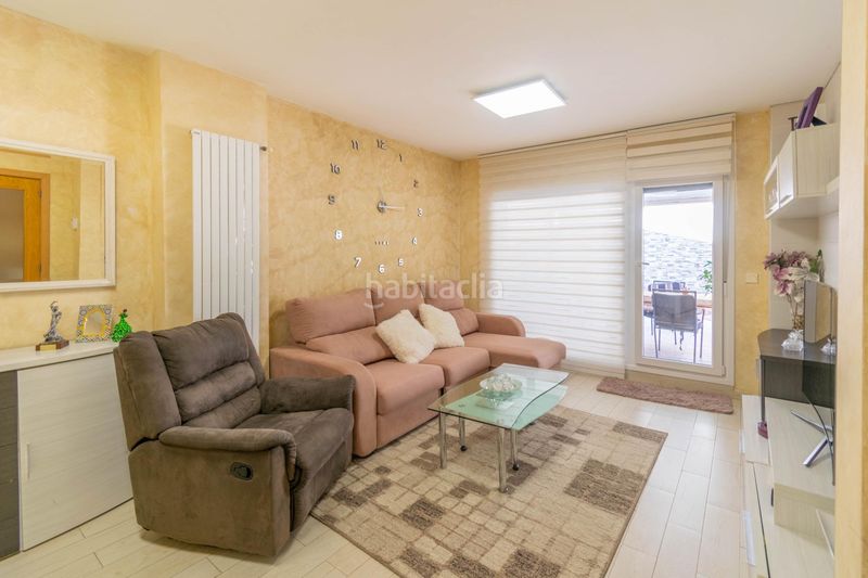Foto 4e65b23e-5eb8-4065-bbf7-ee30bd72b8a6. Casa adossada a calle iparberoki 59 a Beriáin