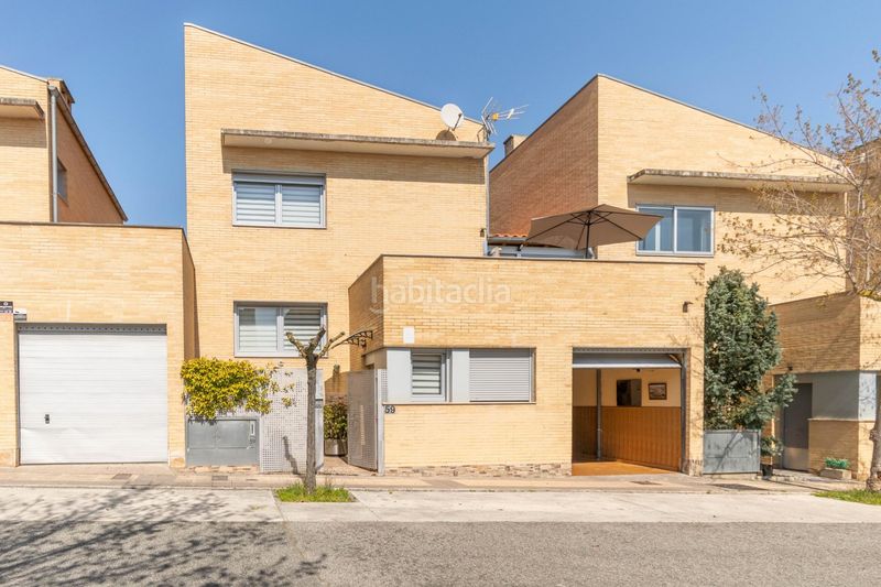 Foto 56f27ec4-2379-4266-9237-454c79b6c2e6. Casa adossada a calle iparberoki 59 a Beriáin
