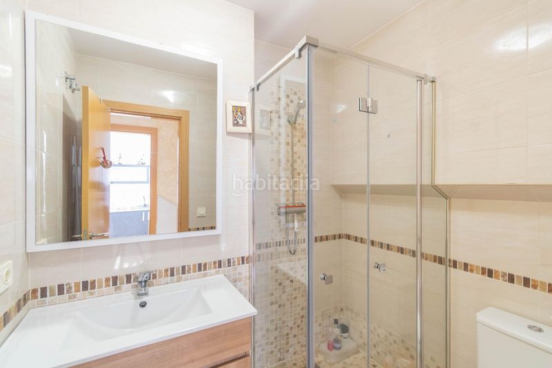 Foto a004a23d-932b-4768-8495-c586cb72cd31. Casa adossada a calle iparberoki 59 a Beriáin