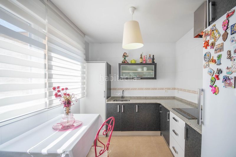 Foto b6999893-fcda-43ee-aa14-e5d8f82715e8. Casa adossada a calle iparberoki 59 a Beriáin
