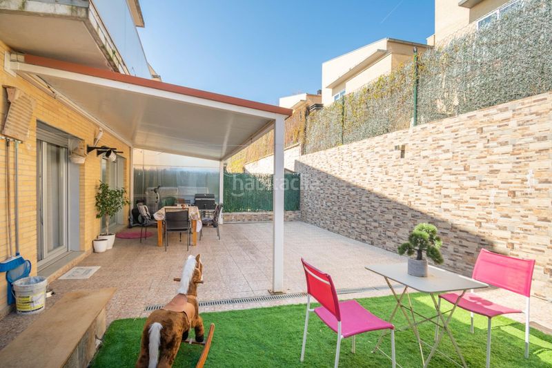 Foto bd622472-5cb0-4327-b039-6a810b0be83c. Casa adossada a calle iparberoki 59 a Beriáin