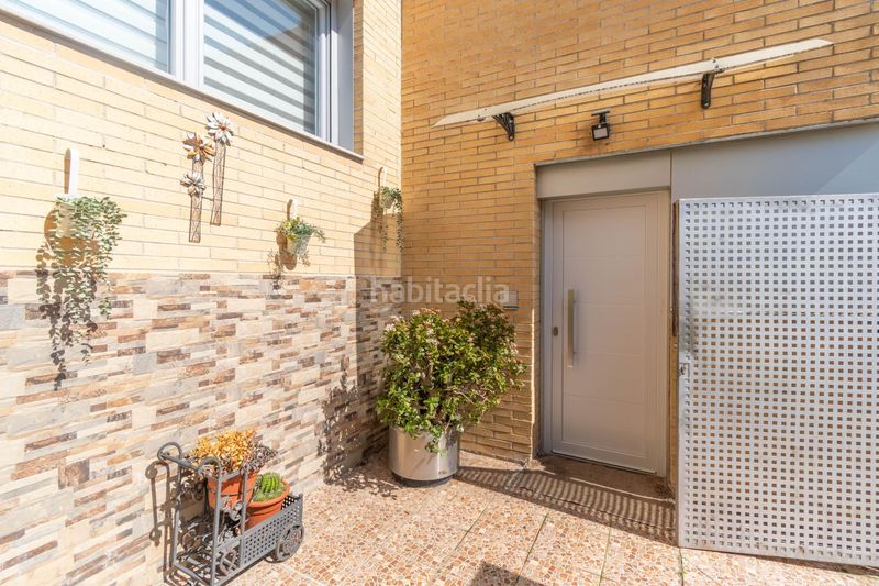 Foto c4b27b1c-baf9-46f3-9468-7bbabb402827. Casa adossada a calle iparberoki 59 a Beriáin