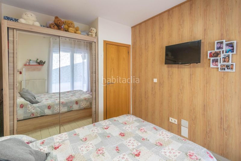 Foto dc2f2be7-cde1-4651-9542-84ca5455d665. Casa adossada a calle iparberoki 59 a Beriáin