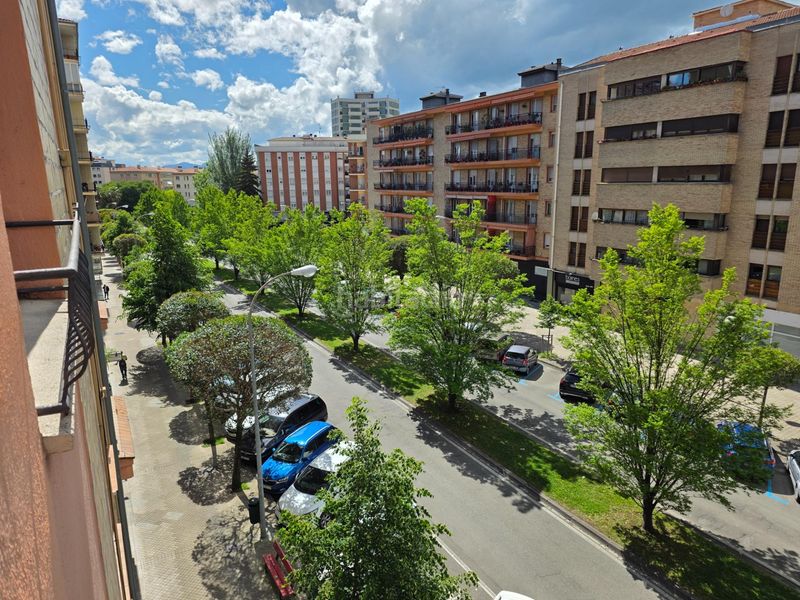 Foto 7b9e1de7-ae96-467f-8ee4-bba0f4e5c8f7. Pis a plaza monasterio de iranzu 5 a San Juan Pamplona / Iruña