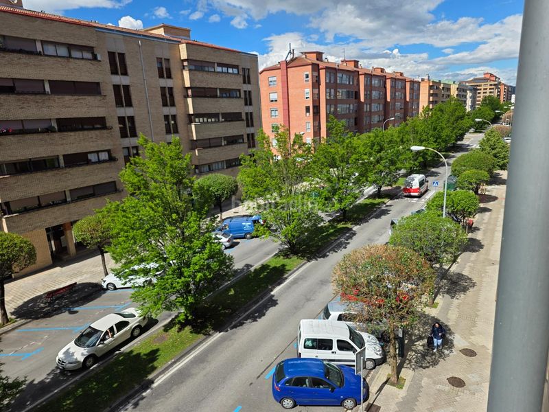 Foto b59a8564-c128-47ae-be76-fa6d885817a3. Pis a plaza monasterio de iranzu 5 a San Juan Pamplona / Iruña