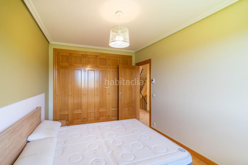 Foto 4c1c1b3c-4e83-4acc-bc8e-4f0039e3bc6c. Reihenhaus in calle de itaroa 96 in Olaz Valle de Egüés / Eguesibar