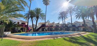 Rent Semi detached house in Carrer llac tanganica 34. Acogedor apartamento en denia a 130 mts de la playa