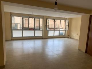 Rent Business premise  N/a. En una de las calles mas céntricas de tàrrega