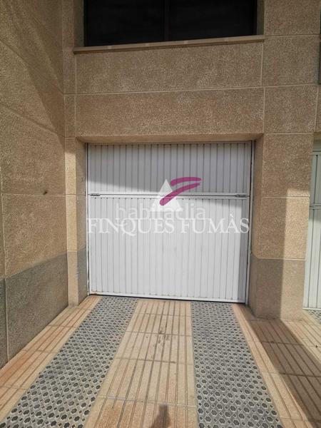 Foto cf358bad-7ba0-4c7b-8b43-49db9bb1383f. Location parking voiture dans Tàrrega