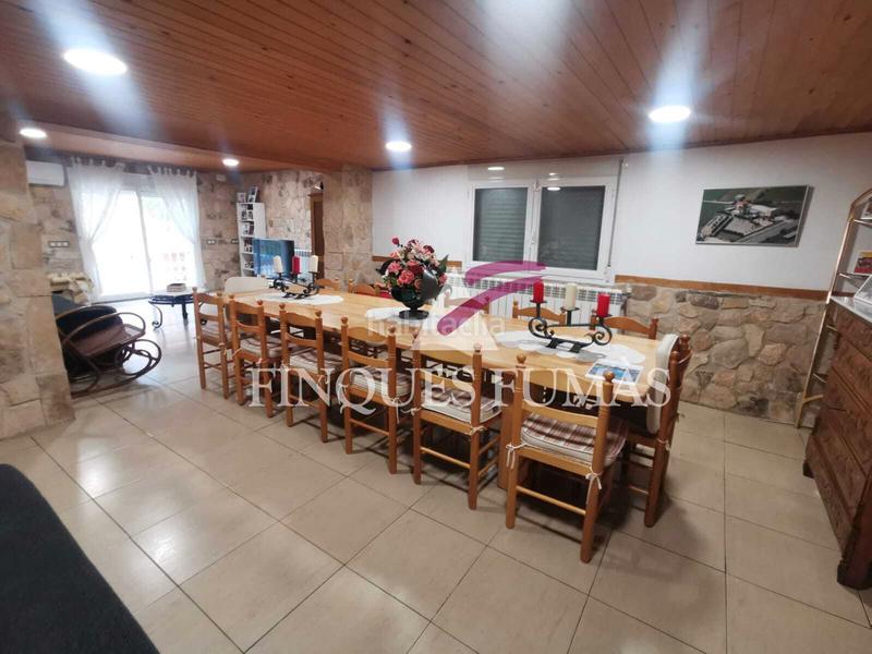 Foto 203f02d6-2b69-4715-95e6-aba95844ce94. Casa amb xemeneia calefacció aparcament piscina a Tàrrega