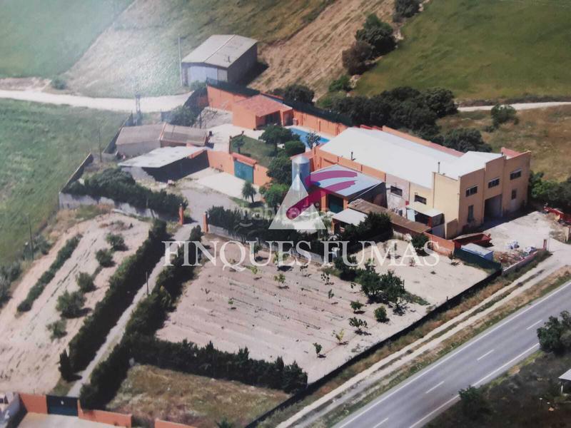 Foto c9fe3dc8-f6a9-4caa-9d88-af1bd2b234c2. Casa amb xemeneia calefacció aparcament piscina a Tàrrega