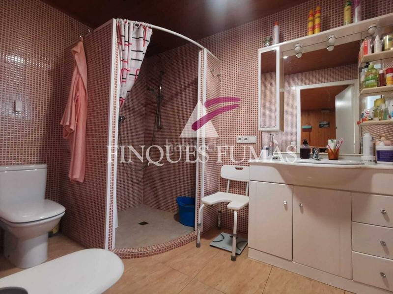 Foto e283915c-2f4e-4b3a-ba42-777d281b8ce5. Casa amb xemeneia calefacció aparcament piscina a Tàrrega