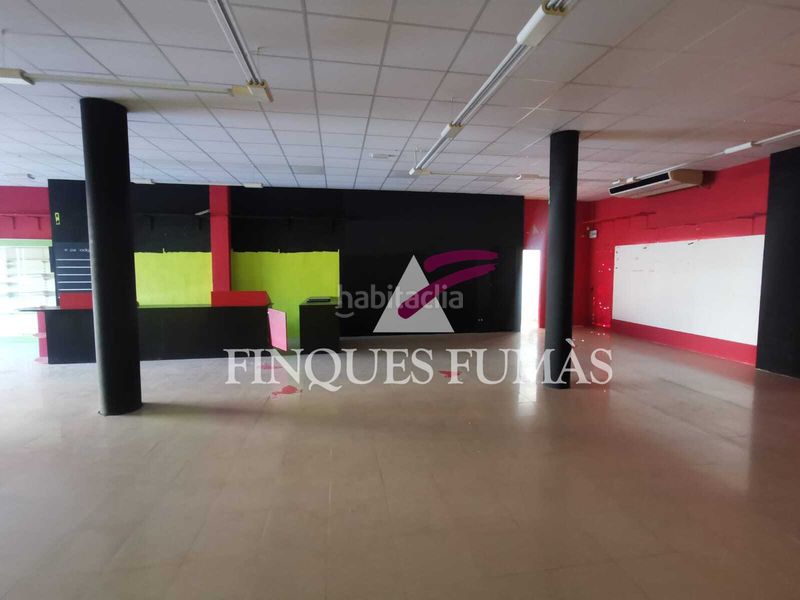 Foto d2229946-8c82-46c6-8674-875f5db9a401. Lloguer local comercial amb calefacció a Cervera