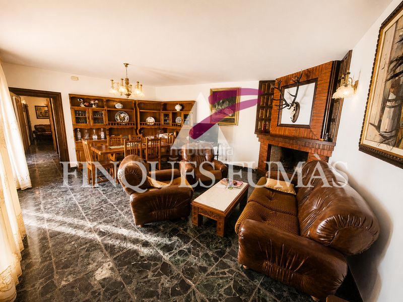 Foto 9a283962-43c6-44a4-bd7c-633ea3f33fa1. Casa amb xemeneia aparcament a Montoliu de Segarra