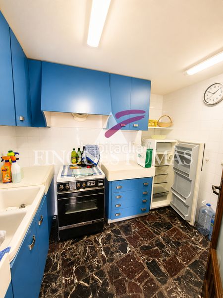 Foto e15cbbf2-e402-4bfc-a323-972432476d90. Casa amb xemeneia aparcament a Montoliu de Segarra