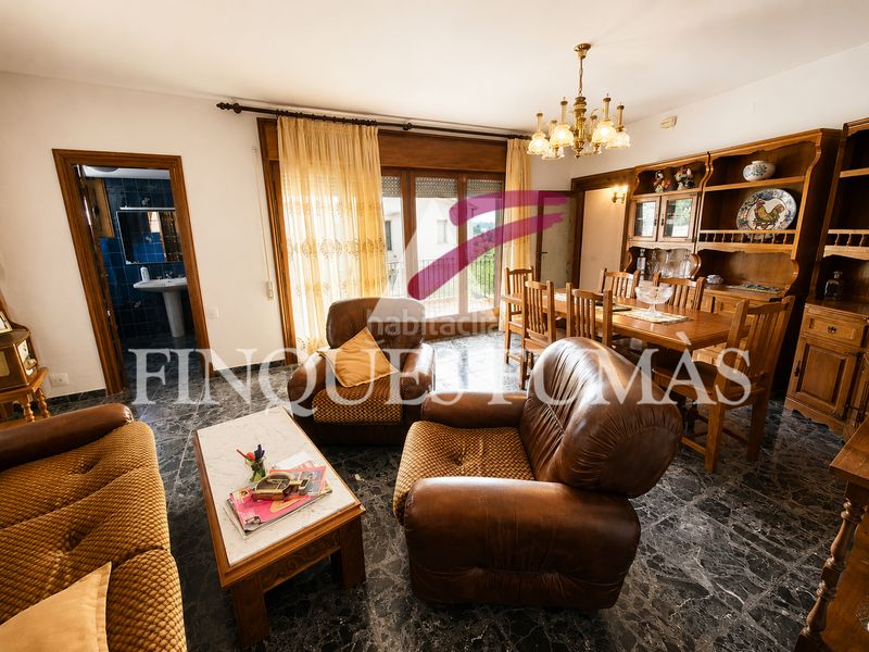 Foto e6427ddf-bc3b-4260-b1c8-d12847816483. Casa amb xemeneia aparcament a Montoliu de Segarra
