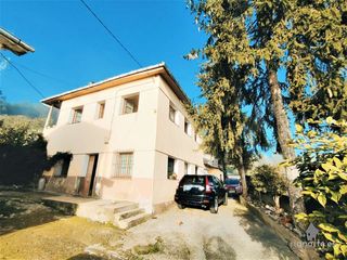 Casa  As-371 (gallegos). Casa independiente de planta baja y piso, con cuadra, pajar, gar