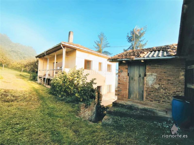 Foto 0eed0348-7239-4d5f-b96d-763d72e282f0. Casa amb aparcament a Regueras (Las)