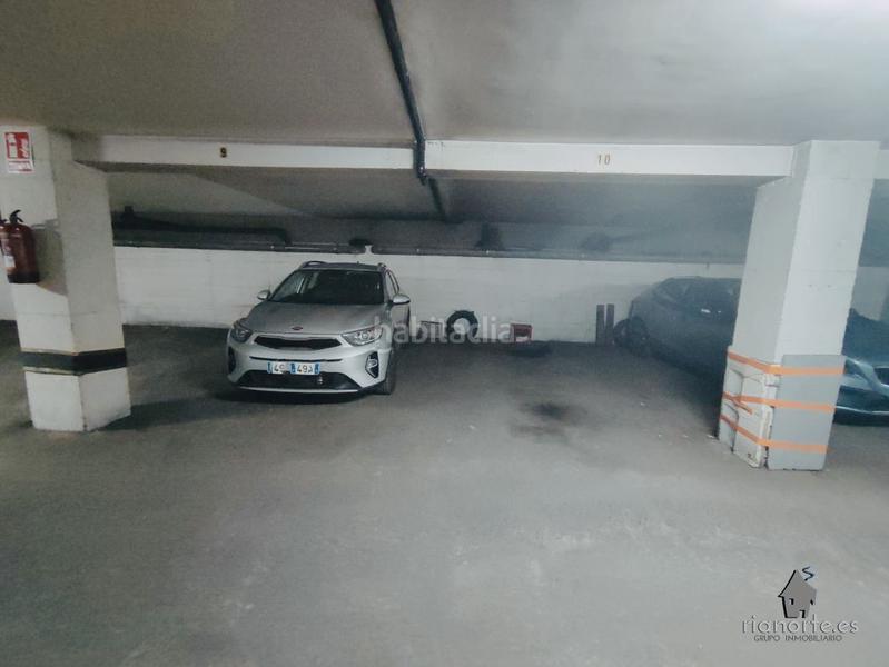 Foto b3823732-4277-427f-863d-5029147154ae. Autoparkplatz in La Felguera Langreo