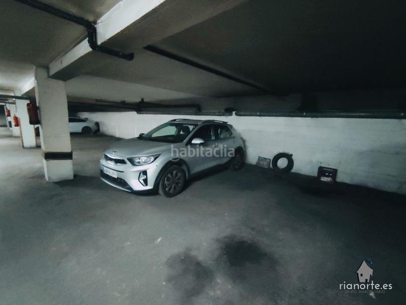 Foto e5b17409-91e4-4b36-ad7a-1c4450d44cbc. Autoparkplatz in La Felguera Langreo