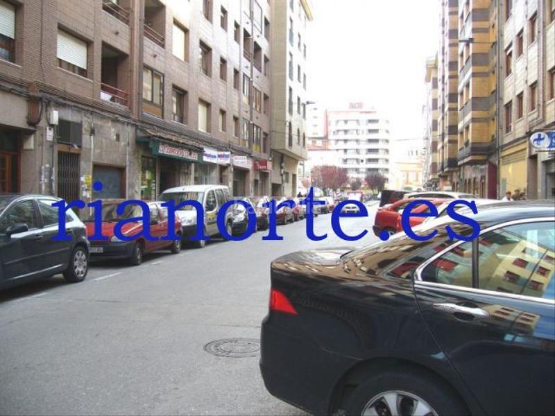 Foto a36c7f93-2f46-4391-bd1c-5b3c2755e26f. Aparcament cotxe a La Felguera Langreo