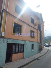 Casa adossada  N/a. Solar con casa en ruina en el centro de sama. ¡¡ ideal para cons