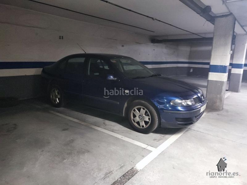 Foto 7215de99-7222-4227-b8ad-5e33c4cad4c2. Autoparkplatz in La Felguera Langreo