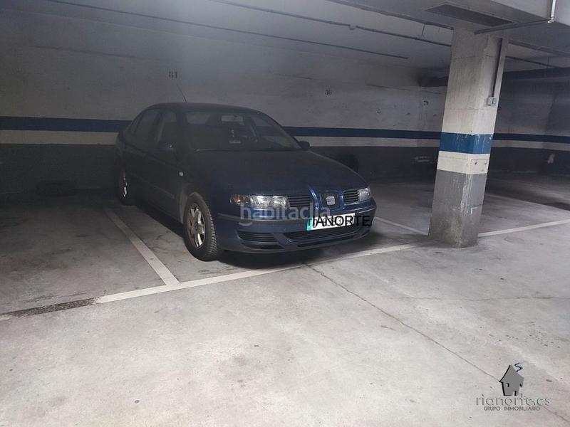 Foto 938a742c-8635-4e2b-9aee-418fe5db30dd. Autoparkplatz in La Felguera Langreo