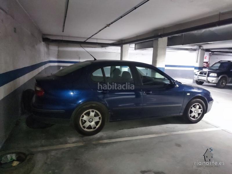 Foto a48e8d43-9483-4fb2-b948-7da5b7ef7112. Autoparkplatz in La Felguera Langreo