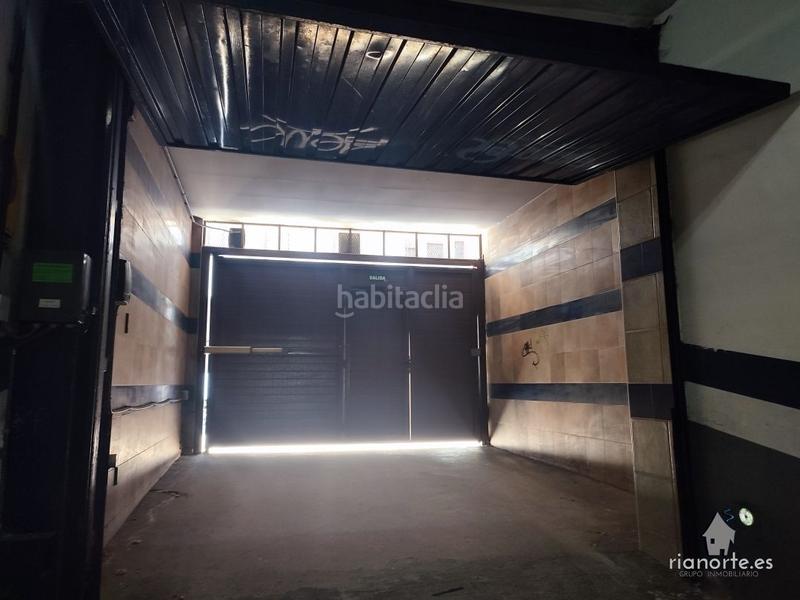 Foto fcba7c39-5f6b-47bd-be22-9a185c5d085a. Autoparkplatz in La Felguera Langreo