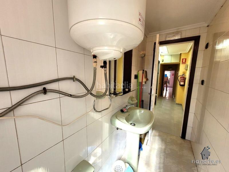 Foto 55f32d89-2300-4435-93dc-c7e0281015e2. Lloguer local comercial a calle norte 18 a La Felguera Langreo