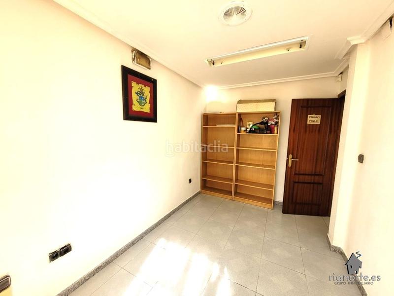 Foto 92aa1920-411b-47b7-be56-dabec78bc060. Lloguer local comercial a calle norte 18 a La Felguera Langreo
