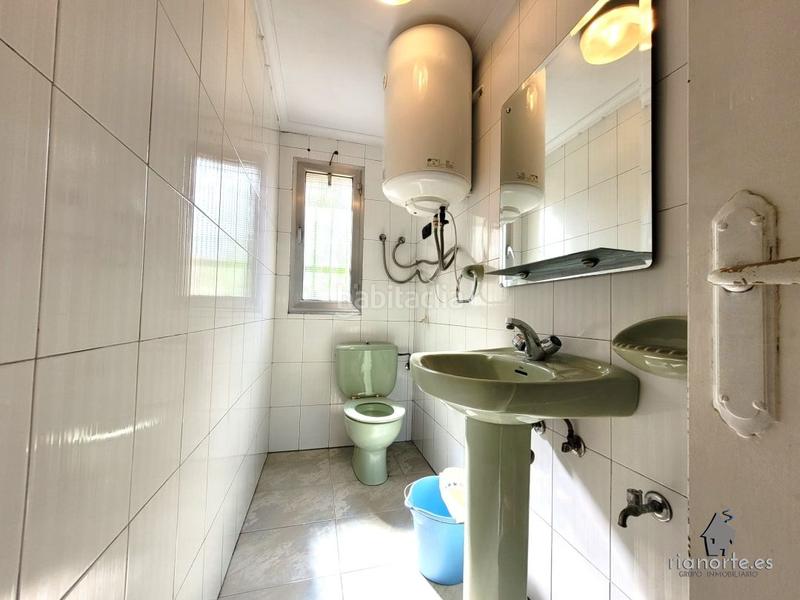 Foto 0cc4d571-a7c5-45c9-8c69-f6e958c05e08. Location local commercial dans calle norte 18 dans La Felguera Langreo