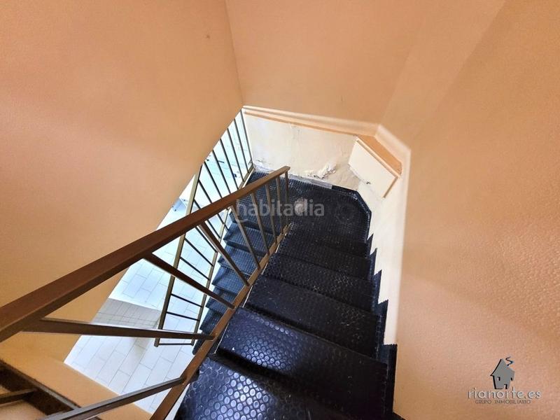 Foto bdabfd56-607e-46e1-87ee-b987772075c8. Location local commercial dans calle norte 18 dans La Felguera Langreo