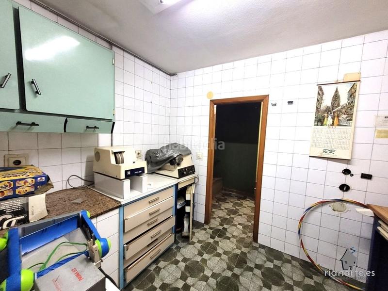 Foto bf385f84-2fc6-4526-add5-5fa2d213d5cd. Location local commercial dans Sama Langreo